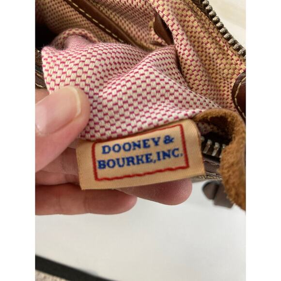 DOONEY & BOURKE, BROWN SIGNATURE CANVAS CROSSBODY BAG ASIS - Picture 15 of 16